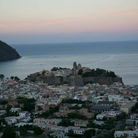 By The Beach Lipari (Isola Lipari)