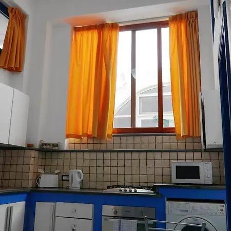 By The Beach Apartment