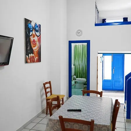 Apartment By The Beach